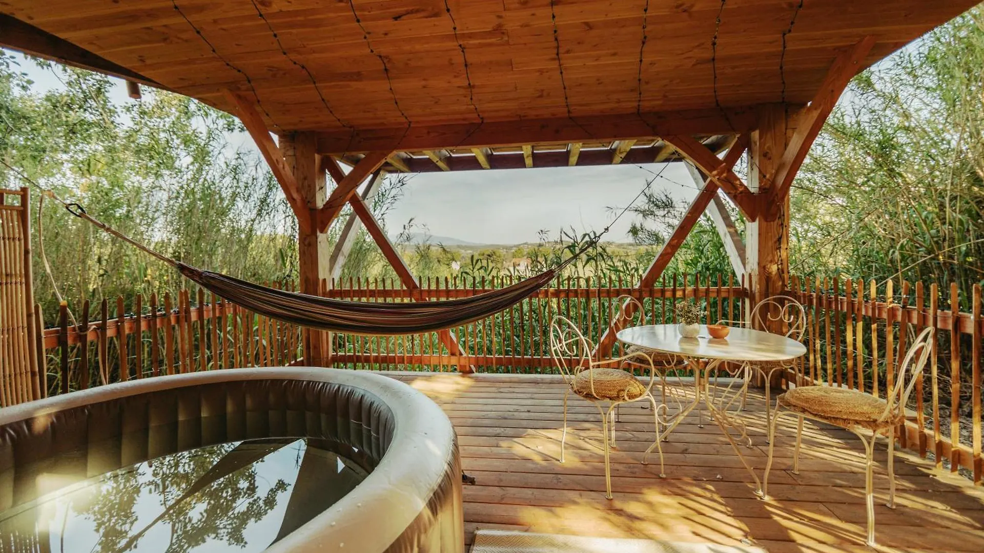 Cabane La Fontaine Du Figuier Saint-Maurice-sur-Eygues Luxury tent